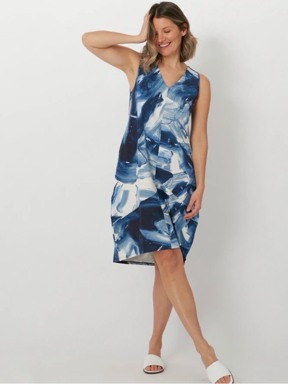 MarlaWynne Abstract V-Neck Lantern Dress